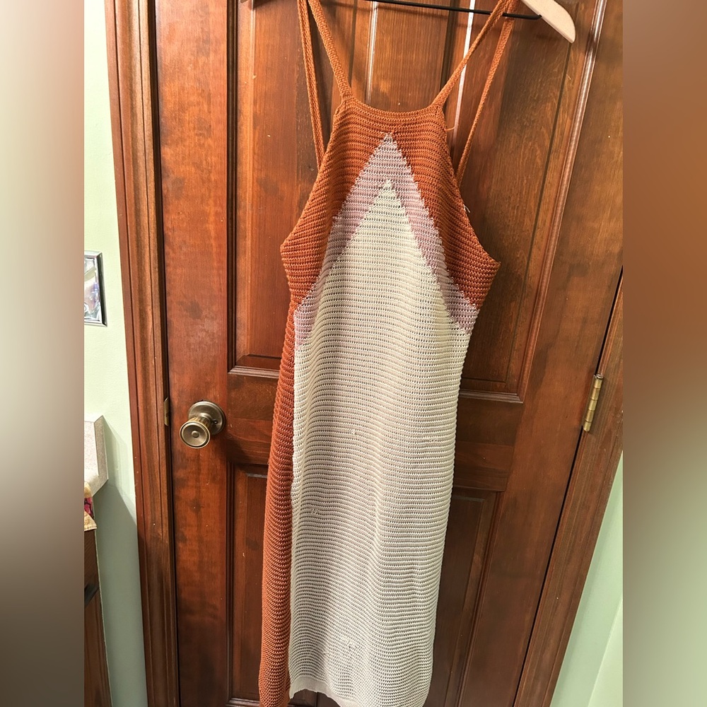 💜 CLEARANCE Stylish Tan and Cream See through Knit Dress. No brand name, size XL